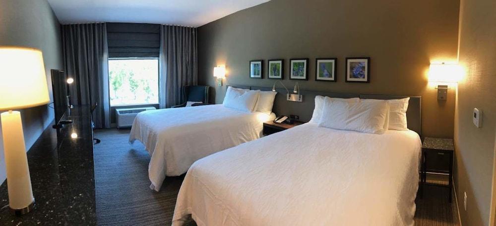 Hilton Garden Inn Austin Airport Exterior photo