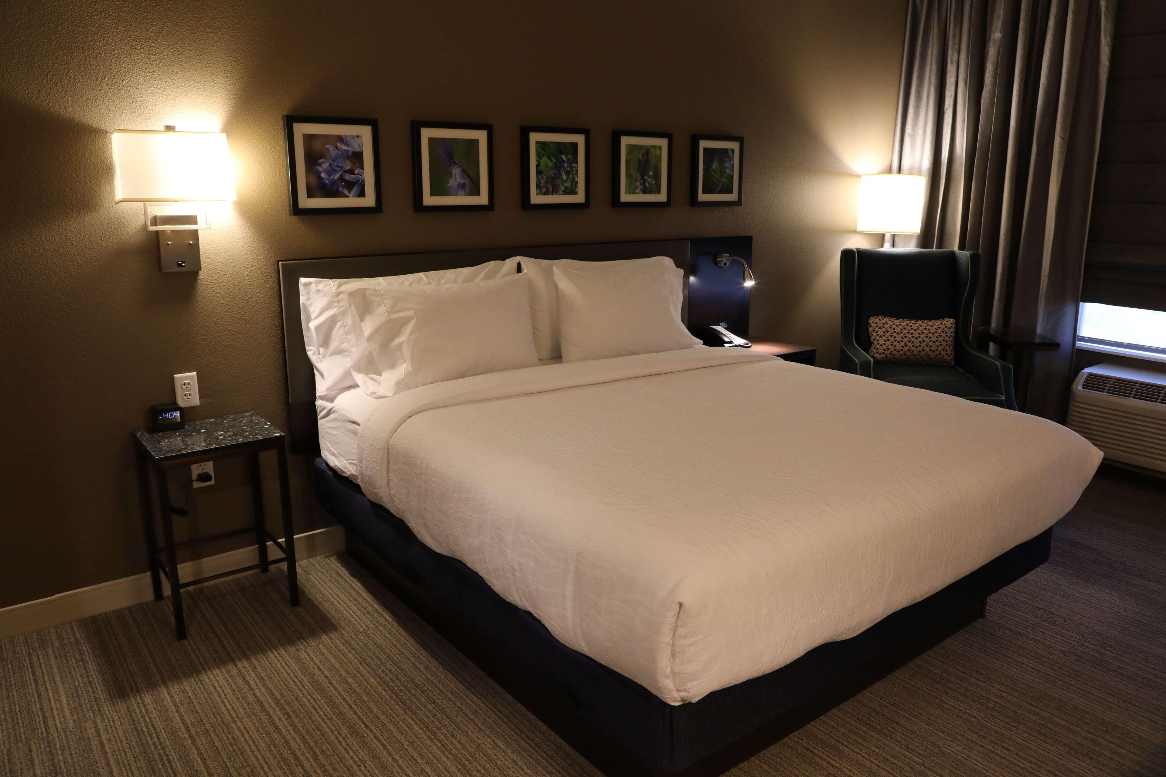 Hilton Garden Inn Austin Airport Exterior photo
