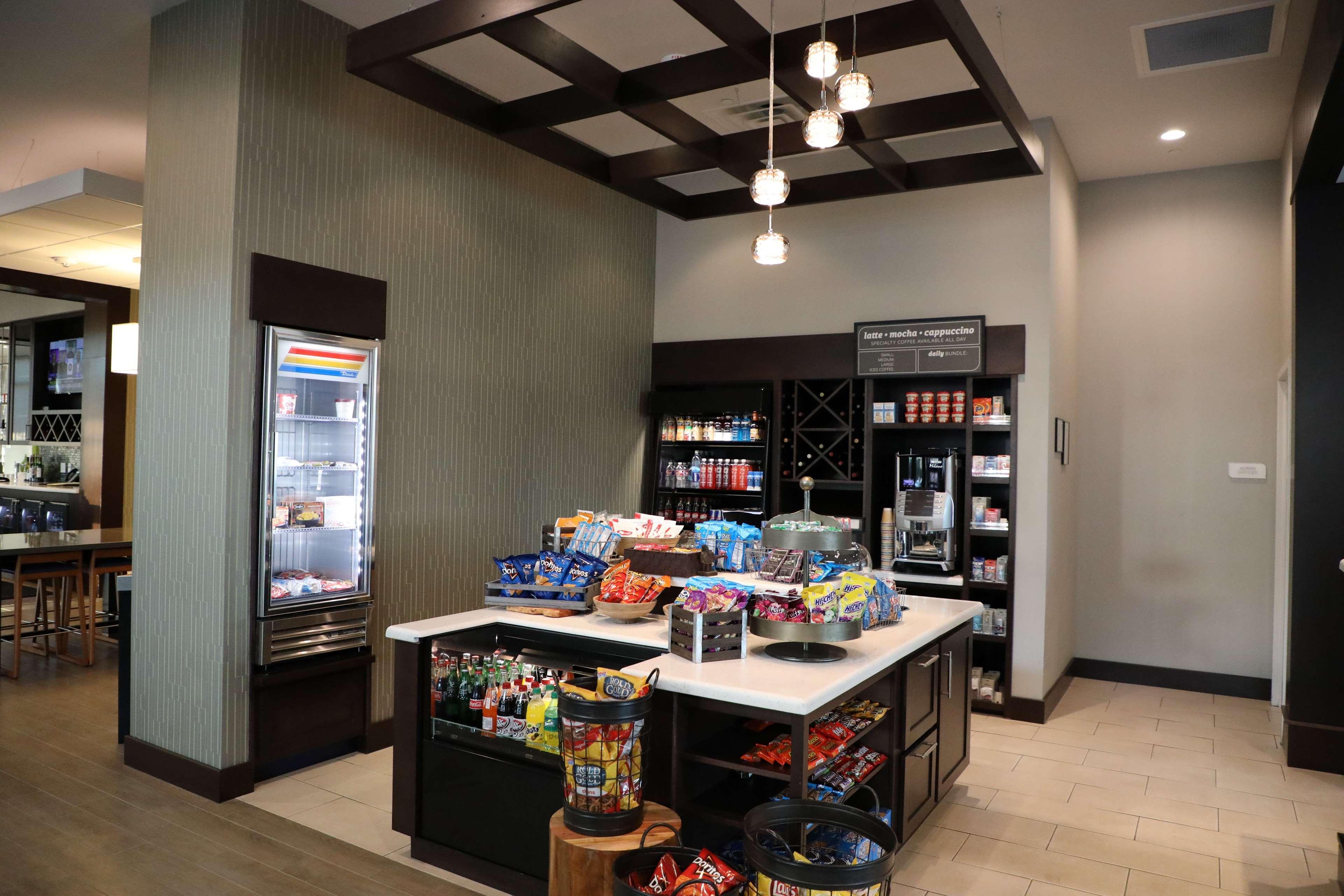Hilton Garden Inn Austin Airport Exterior photo