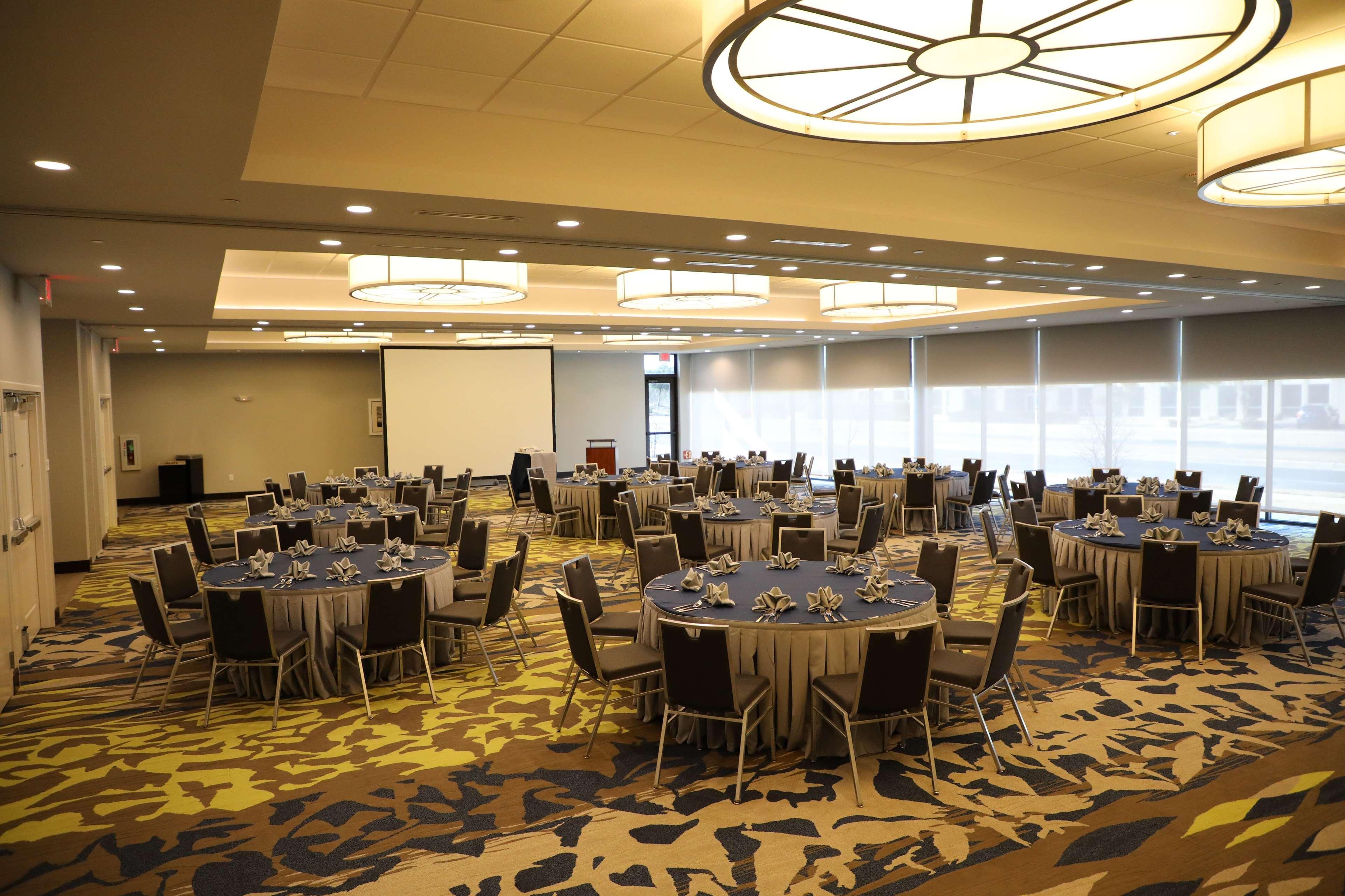 Hilton Garden Inn Austin Airport Exterior photo