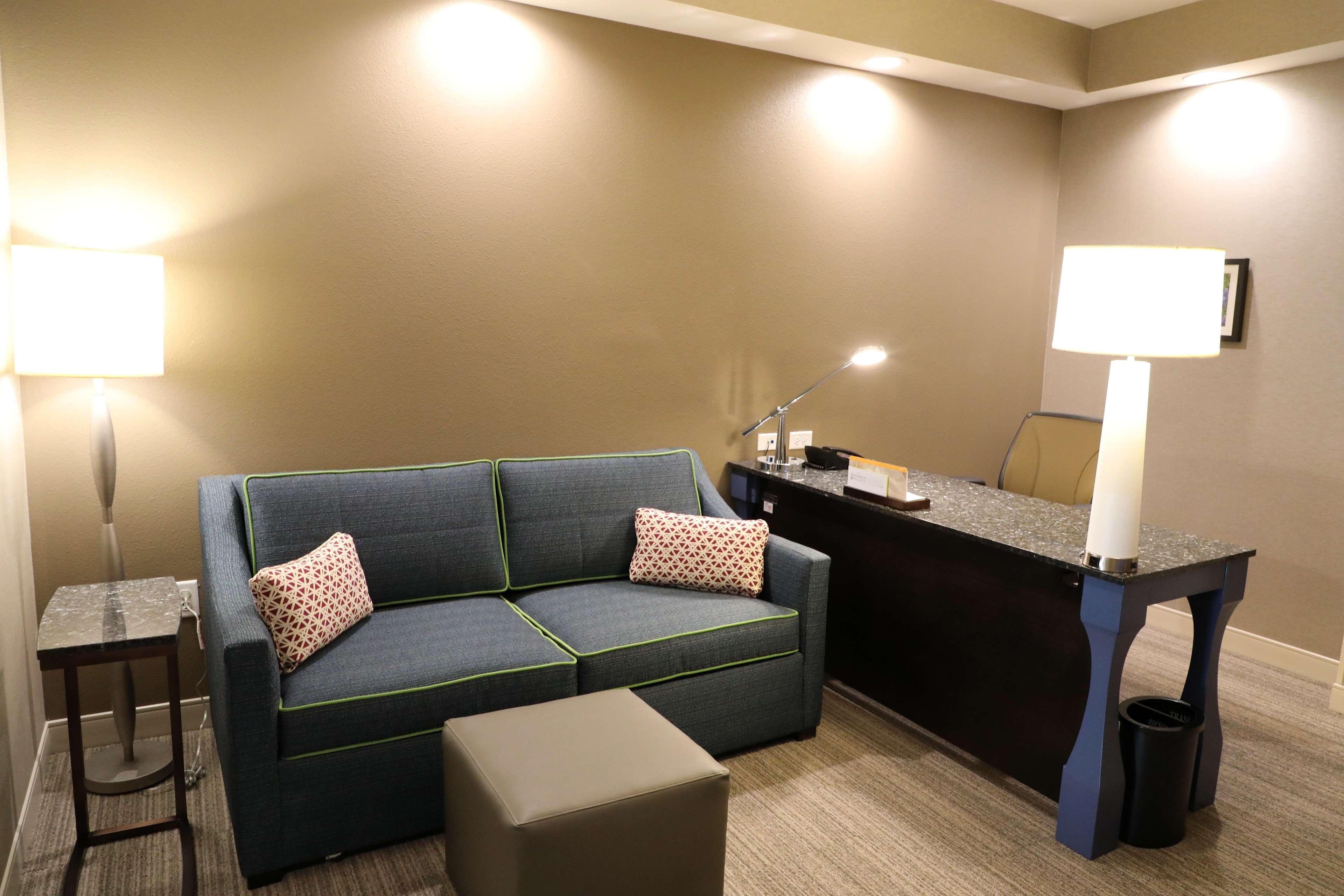 Hilton Garden Inn Austin Airport Exterior photo