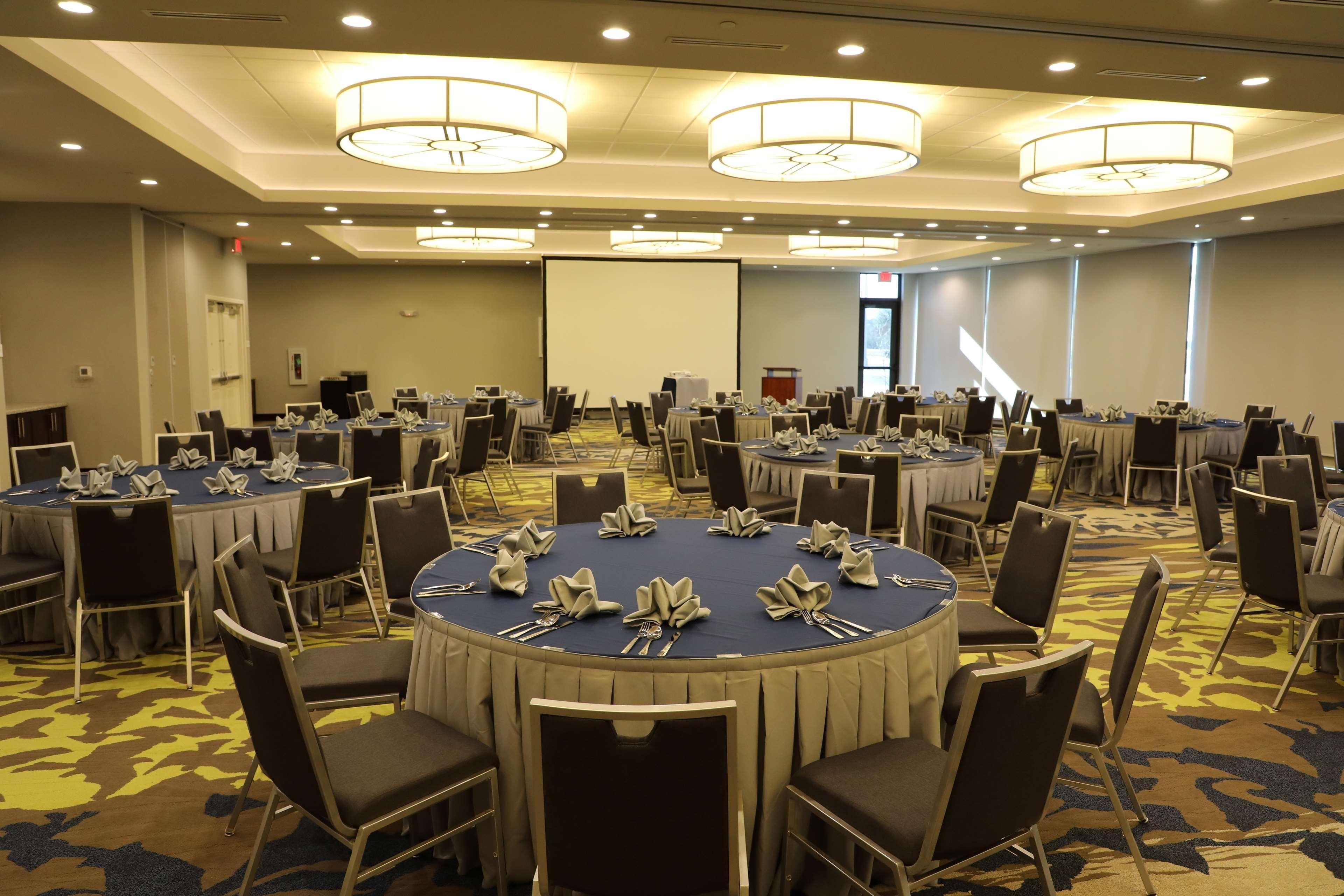 Hilton Garden Inn Austin Airport Exterior photo