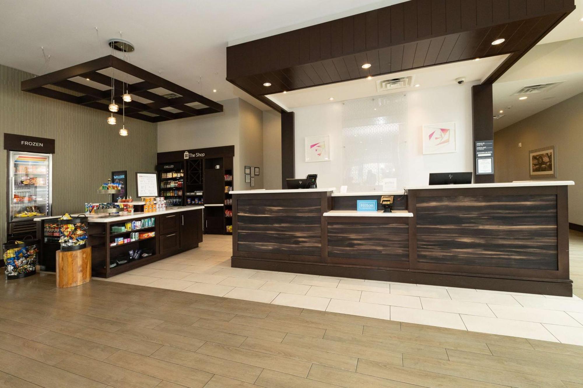 Hilton Garden Inn Austin Airport Exterior photo